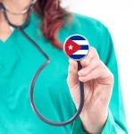 Como é o sistema de saúde para turista em Cuba? Preciso de seguro viagem?