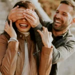 5 hábitos simples de casais felizes para manter um relacionamento saudável!
