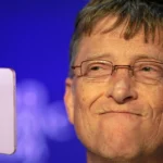 Bill Gates revela qual é o seu celular e você NÃO vai acreditar – Confira!