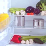 Sua geladeira tem um furo? Descubra para que ele serve – NÃO é um defeito!