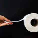 Será que você pendura o papel higiênico da forma certa? Confira!