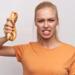 5 alimentos comuns da sua dieta que causam mau humor e você não sabia