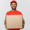Homem fazendo delivery.