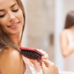 A escova de cabelo que você usa faz toda a diferença; veja as cinco melhores!