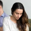 Casal brigado.