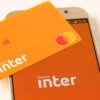 Cartão e celular banco inter.