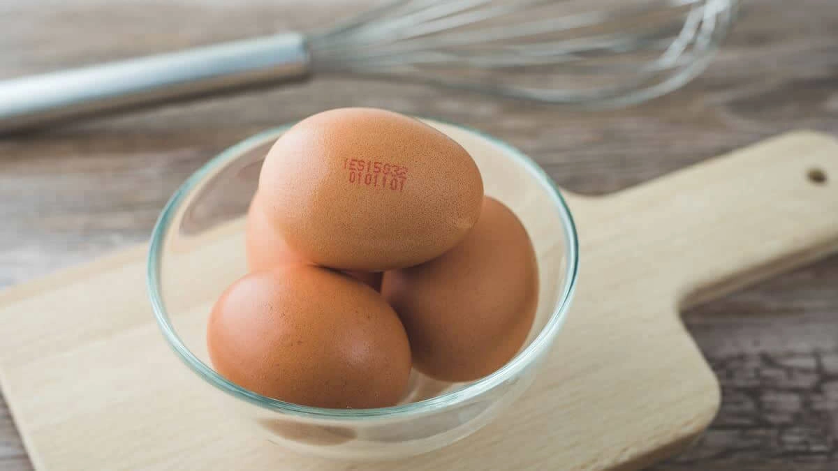 Dessa você não sabia: para que serve o código na casca do ovo?
