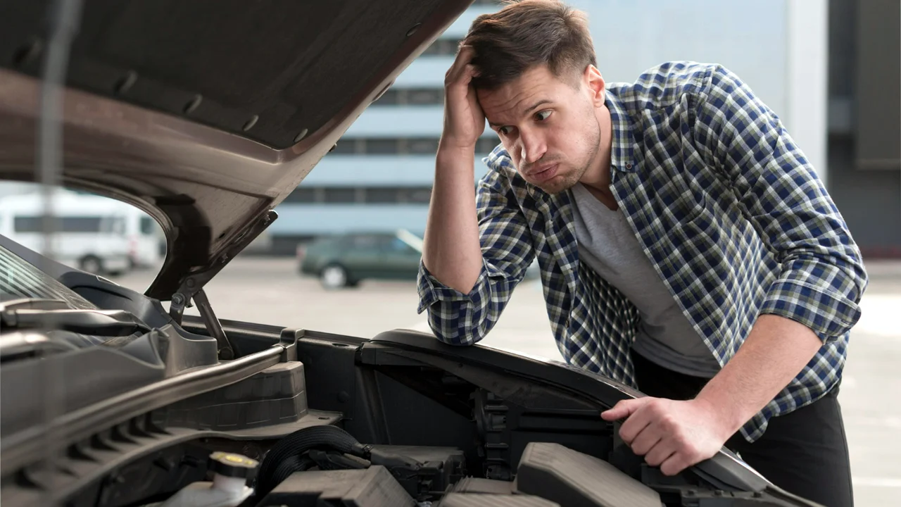 7 erros que você comete e acabam com o motor do seu carro (sem você saber)