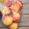 Saco plástico de frutas.