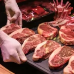 Carne suculenta no churrasco: 4 truques para amaciar a carne na sua casa
