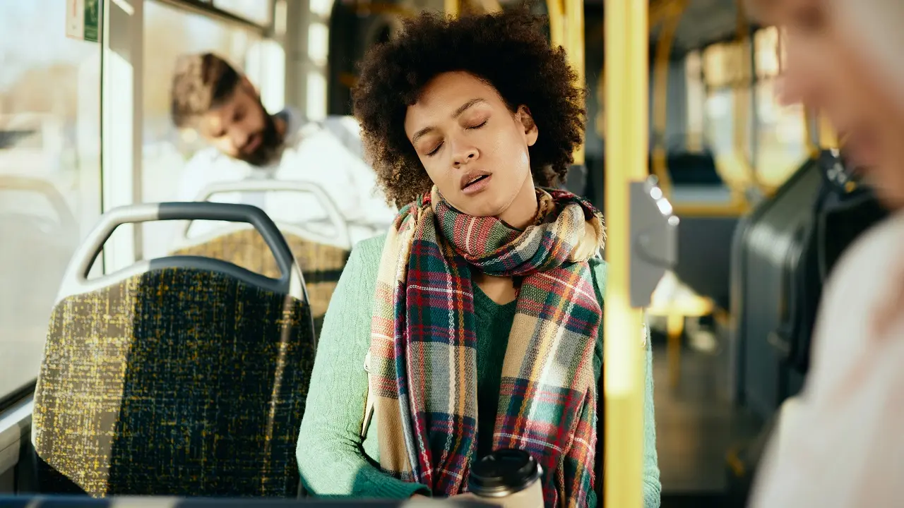 11 coisas que muita gente faz no transporte público, mas NÃO deveria