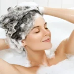 Por que as pessoas estão colocando cravos no shampoo?