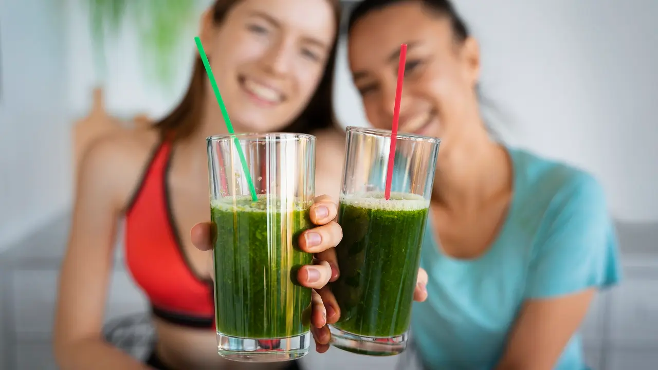 4 receitas de suco verde para limpar o organismo e ajudar a perder peso