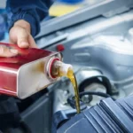Como escolher o óleo lubrificante ideal para o seu veículo?