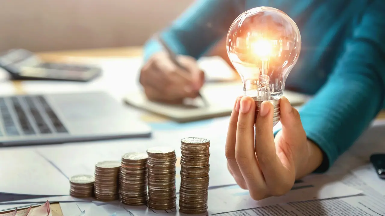 7 dicas infalíveis para economizar energia e pagar menos no final do mês
