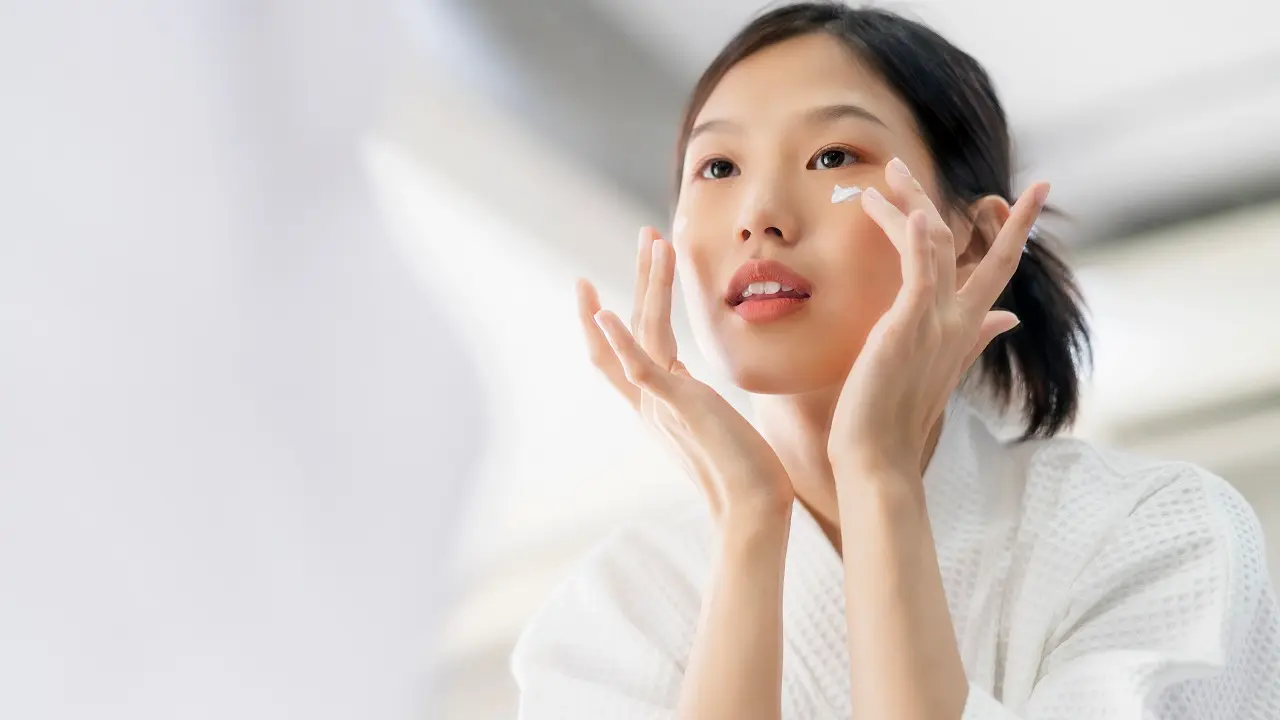Skincare coreana: desvendando a técnica de limpeza facial em dois minutos
