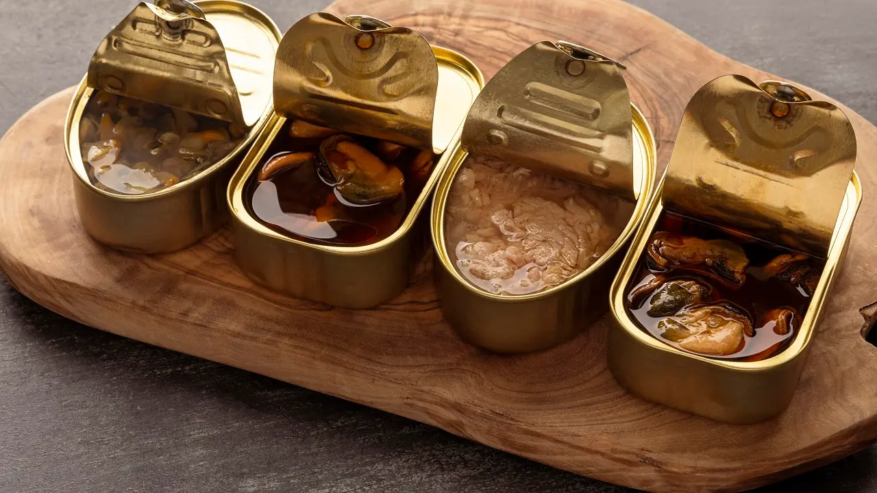 Riscos invisíveis nas latas de alimentos: o que você precisa saber