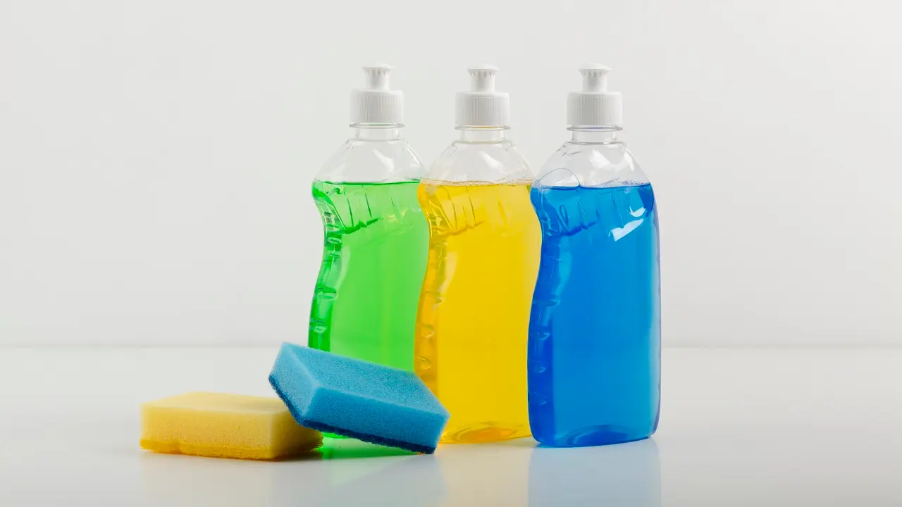 6 erros mais comuns ao usar detergente na limpeza: qual deles você comete?
