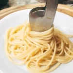 O segredo do macarrão alho e óleo dos restaurantes italianos