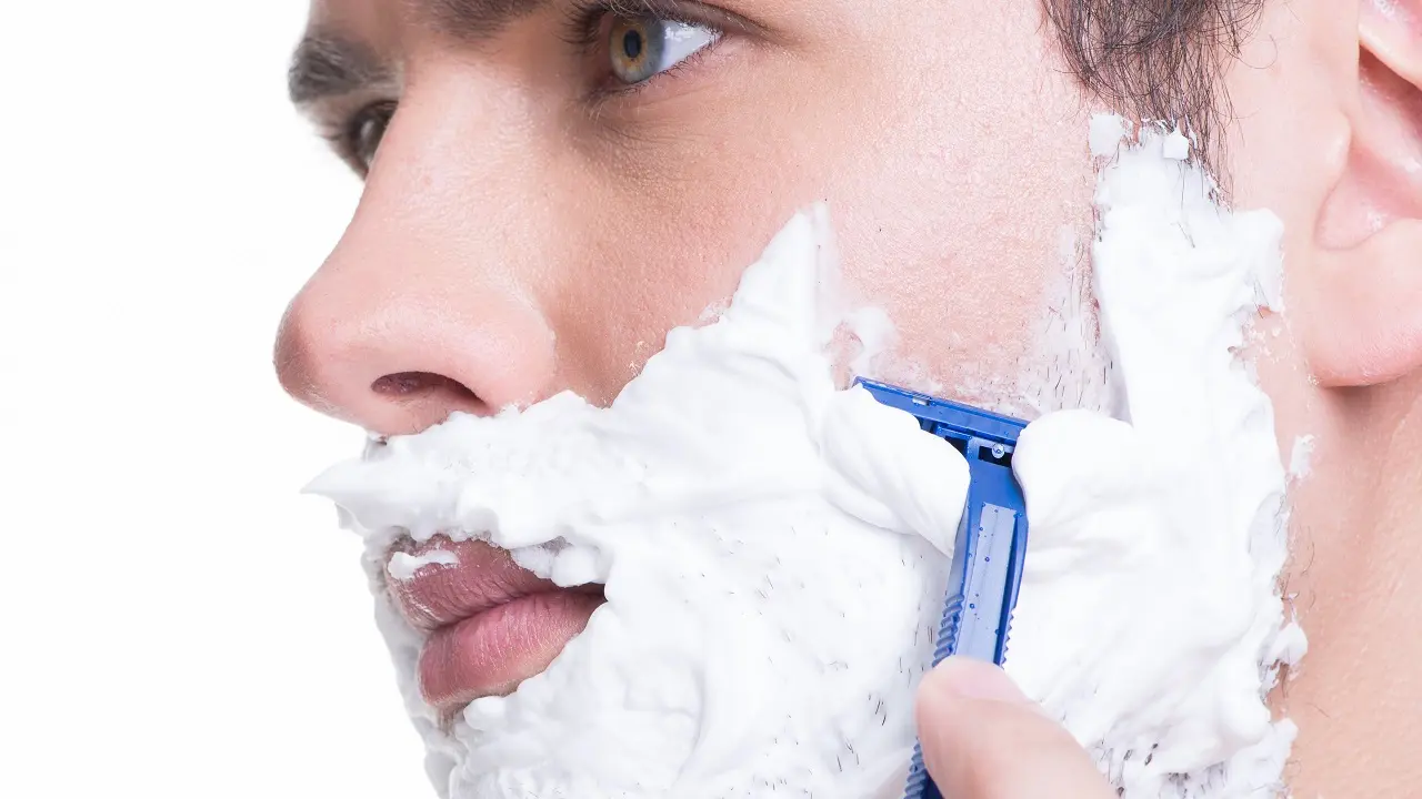 7 erros mais comuns ao se barbear: qual deles você ainda comete?