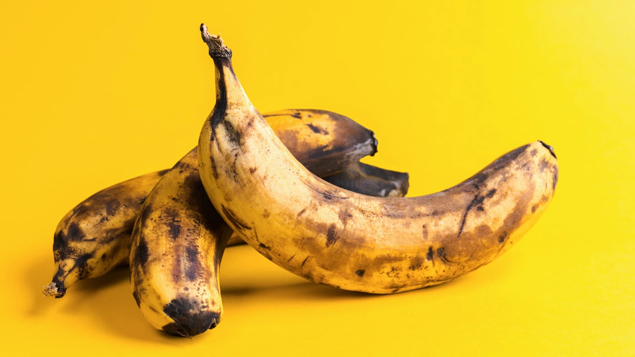 Por que as bananas ficam pretas?