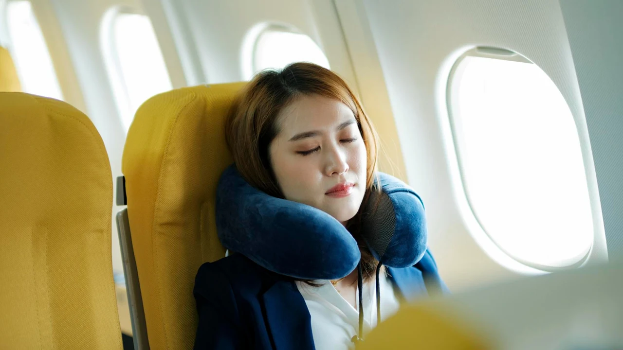 Por que você não deve dormir durante a decolagem e o pouso do avião?