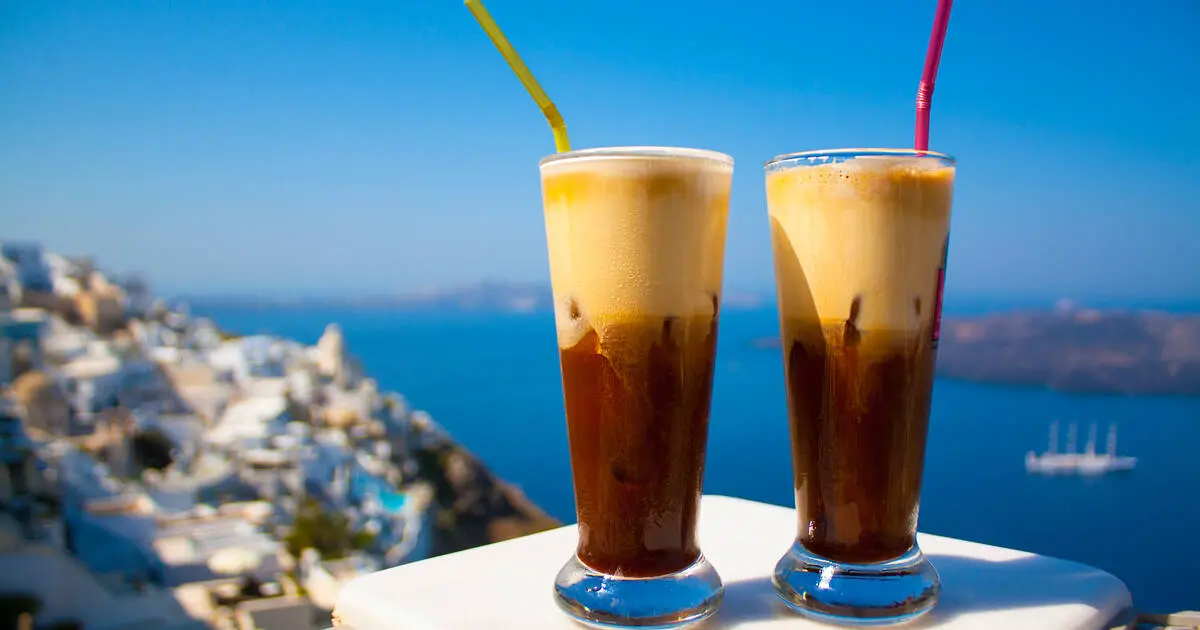 Cafe gelado da Grécia: 3 tipos de cafe grego