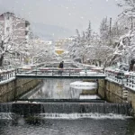 O lugar com mais neve da Grécia que viralizou recentemente