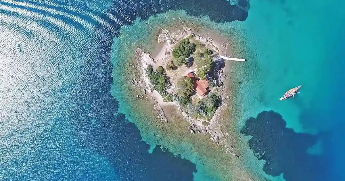 Ilha de Eros.