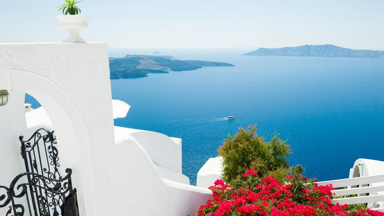 Qual a melhor época para viajar a Grécia? Dicas gregas para você