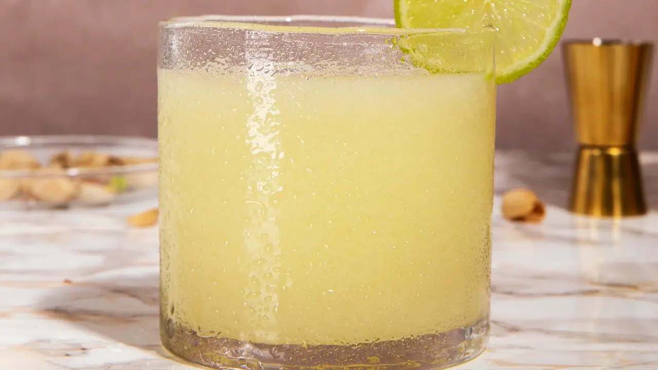 Drink de gengibre e limão refrescante para os dias quentes