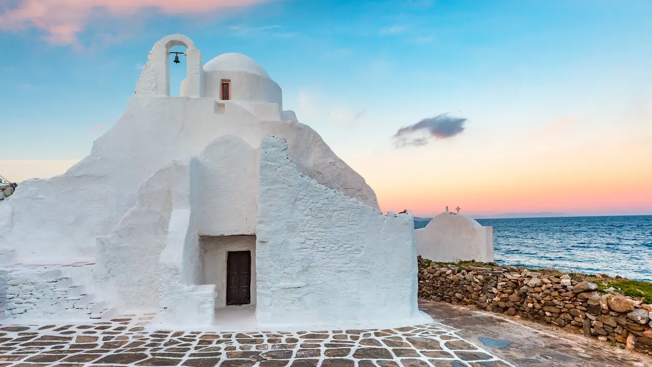 A Panagia Paraportiani fica em chora de Mykonos