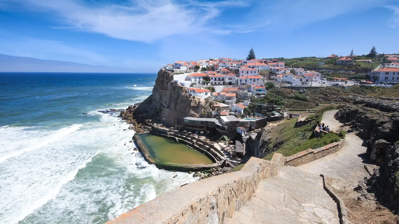 Piscina natural em Azenhas do Mar