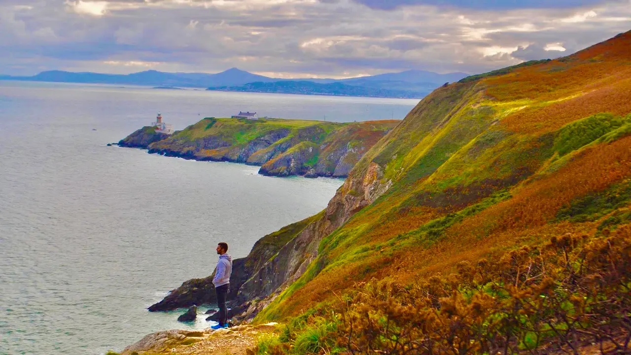 Bela vista das falésias de Howth, na Irlanda