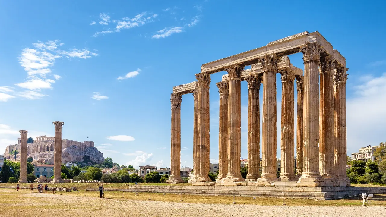 O famoso templo de Zeus em Atenas que fique perto de Acrópole