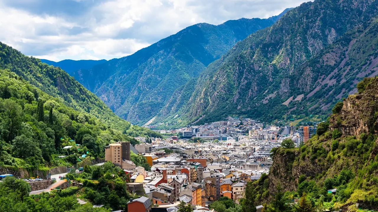 Andorra: Um país para fazer dinheiro e aproveita a vida