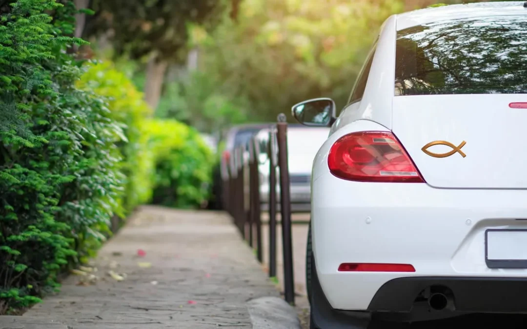 Por que alguns carros têm o símbolo de peixe? Você nem imagina!