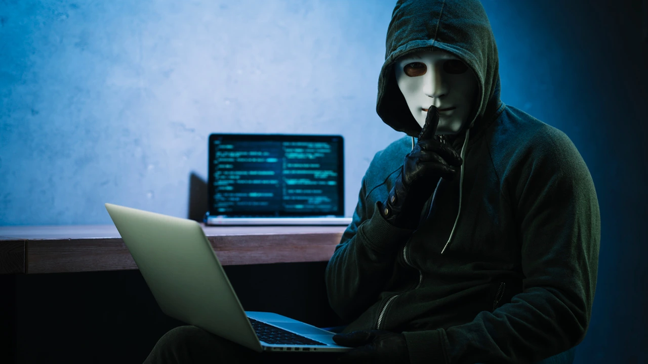 Como proteger suas redes sociais contra invasões de hackers? Confira!