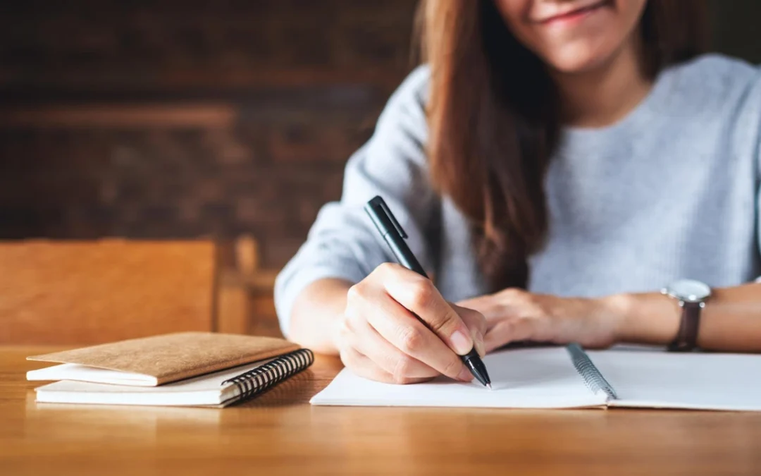 Caneta ou teclado? Veja o que é melhor para sua memória e aprendizado