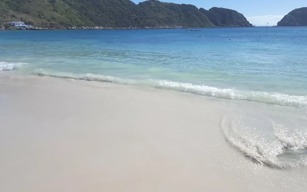 Gringo revela qual é a praia do Brasil que parece a Grécia