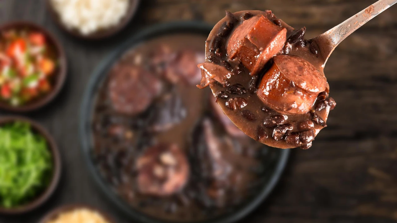 Qual a diferença entre a feijoada de Portugal e a do Brasil?