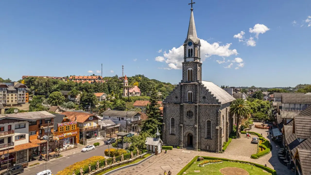 Campos do Jordão ou Gramado, qual é a melhor? Grego que mora no Brasil revela