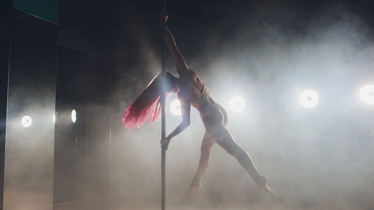 5 britânicas são presas na Grécia por pole dance