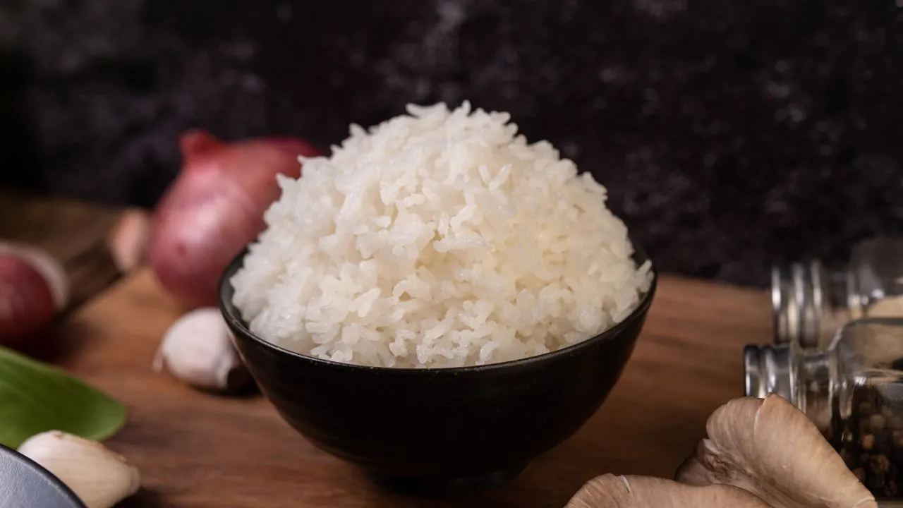 Um punhado de arroz cru pode transformar o seu setembro