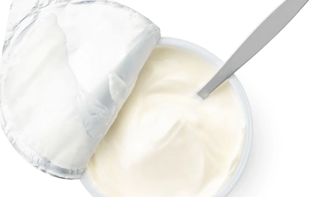 Iogurte grego, ou o tradicional? Veja qual é o melhor e a real diferença