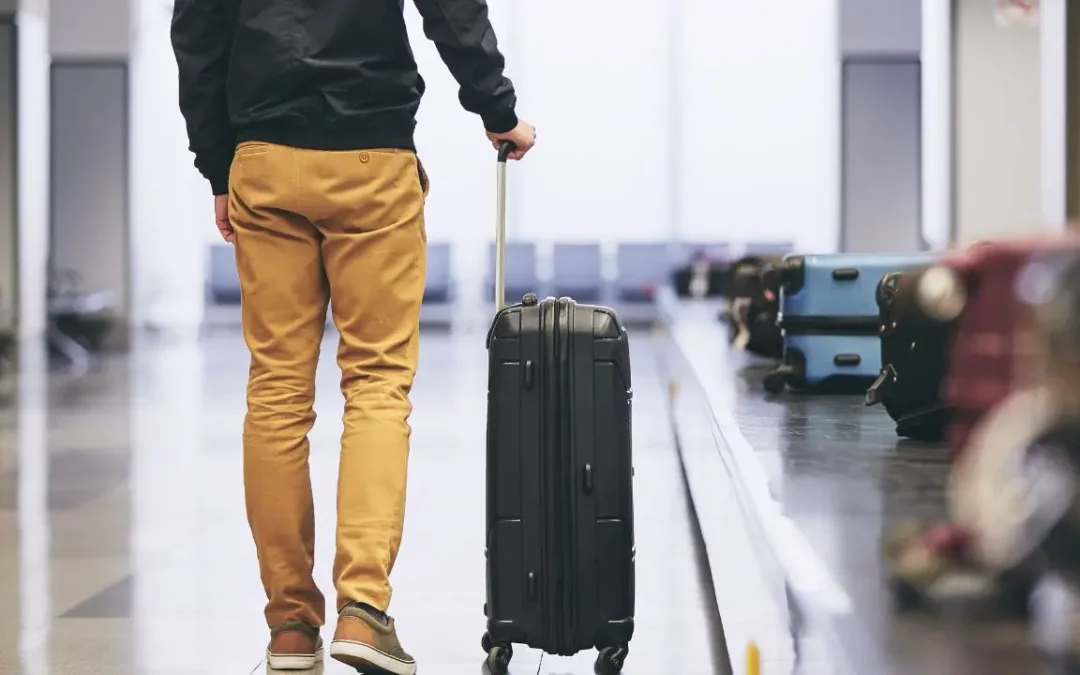 Azul reajusta tarifas de bagagem e surpreende turistas, veja os valores