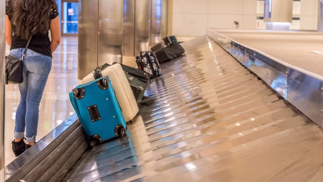 Mala perdida no aeroporto? Passo a passo para não sair no prejuízo