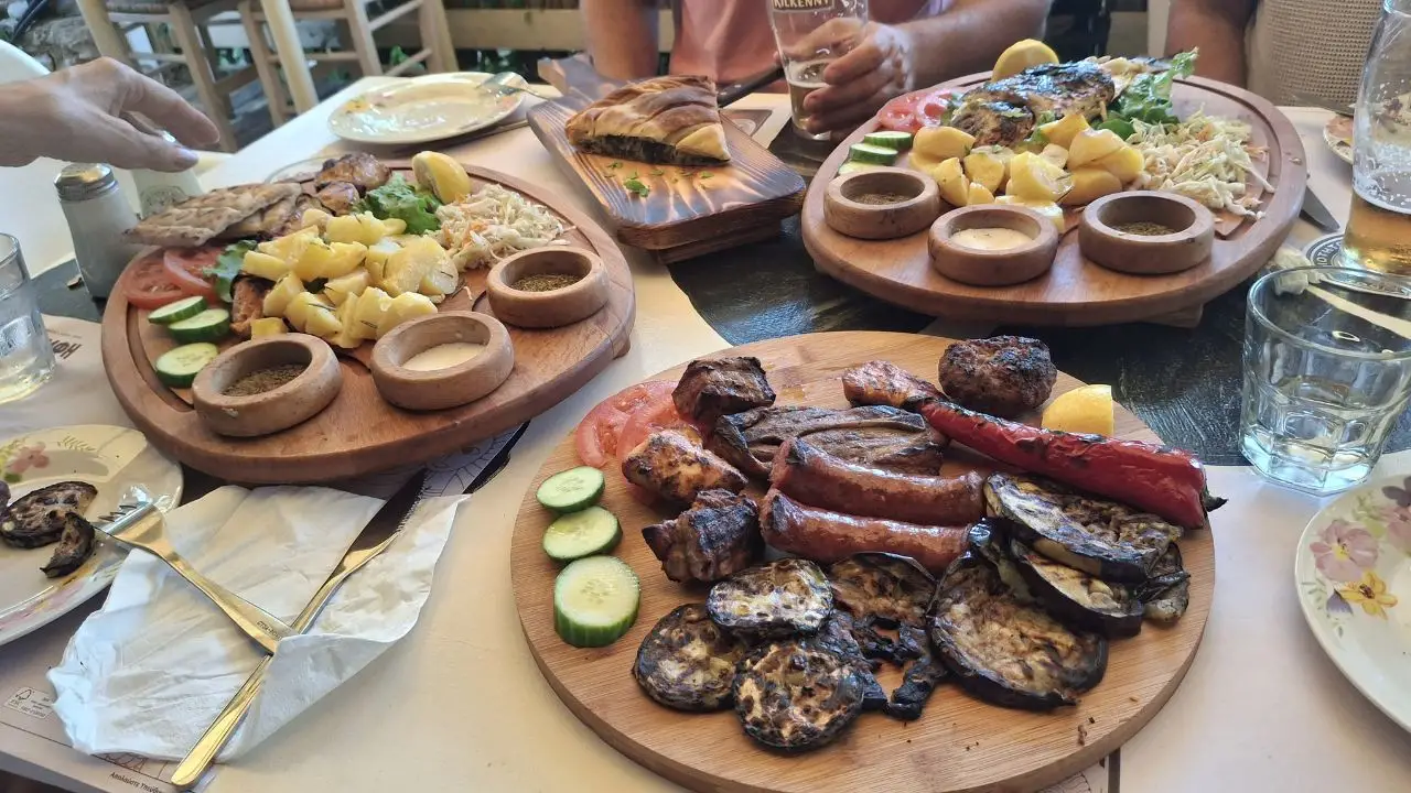 Por que não visitar Skiathos? 7 motivos que vão te fazer mudar de ideia