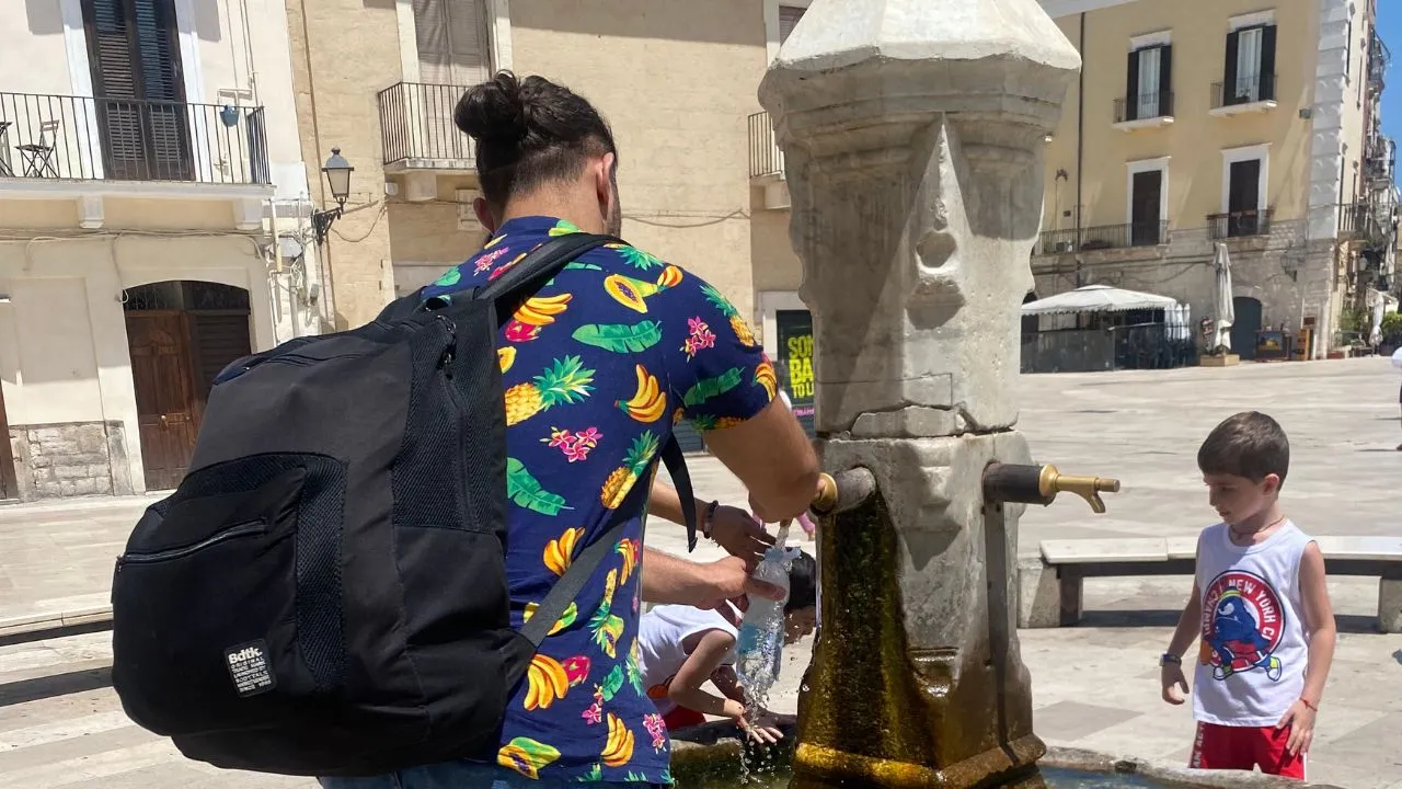 Fonte de água em Bari, na Itália.