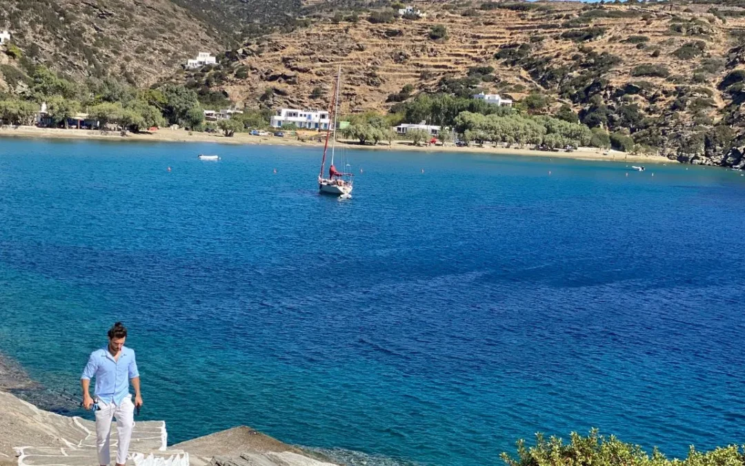 Por que viajar sozinho para a Grécia? Grego dá razões para te convencer